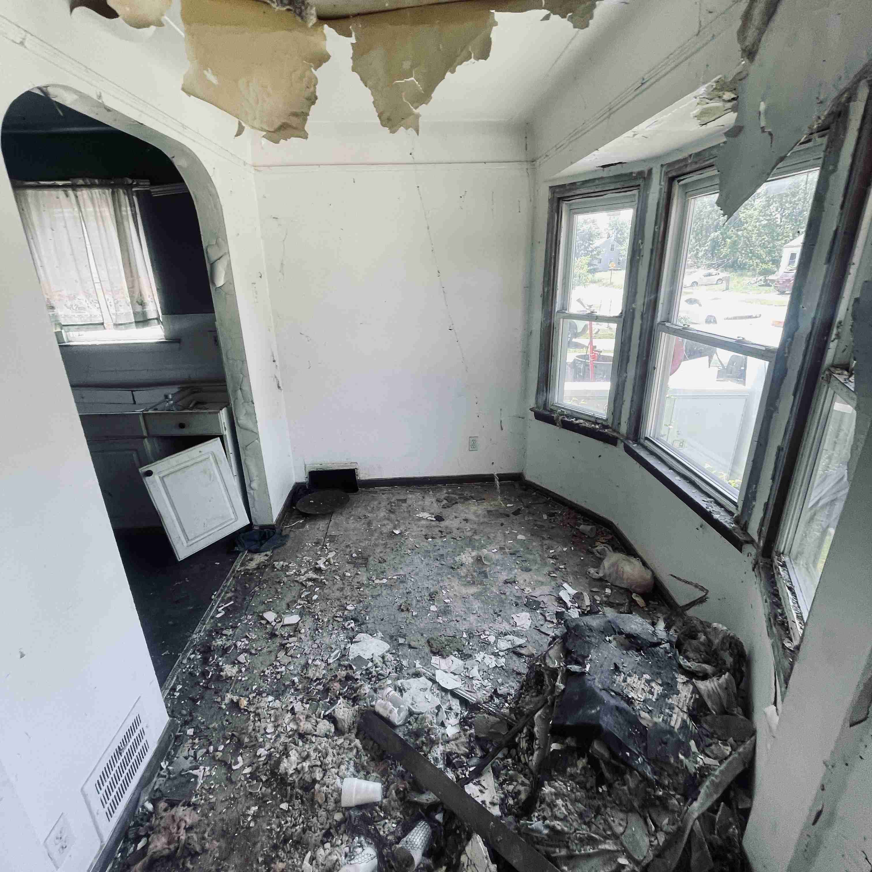 11706 Auburn (23).jpg